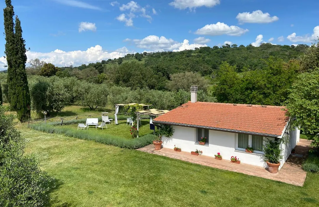Tenuta Le Mandorlaie, Agriturismo in Scansano-1